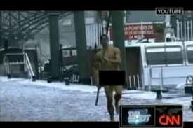 Tyčkař Romain Mesnil při svém 
