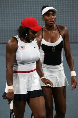 Sestry Serena (vlevo) a Venus Williamsovy.