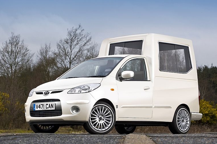 Hyundai i10 vychází vstříc náboženským a politickým špičkám.