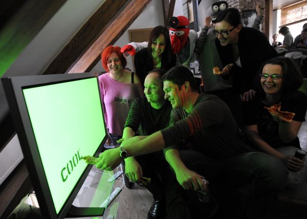 Tým televize Cool na březnové tiskové konferenci.