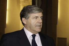 Šéf Deutsche Bank a Institutu mezinárodních financí Josef Ackermann.