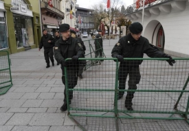 Ve Štrasburku se na příjezd Obamy pečlivě připravují.