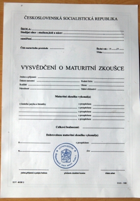 Prázdné falešné vysvědčení.