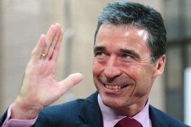 Novým šéfem NATO je Dán Rasmussen.