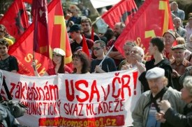 Do demonstrace se zapojil také Svaz komunistické mládeže.