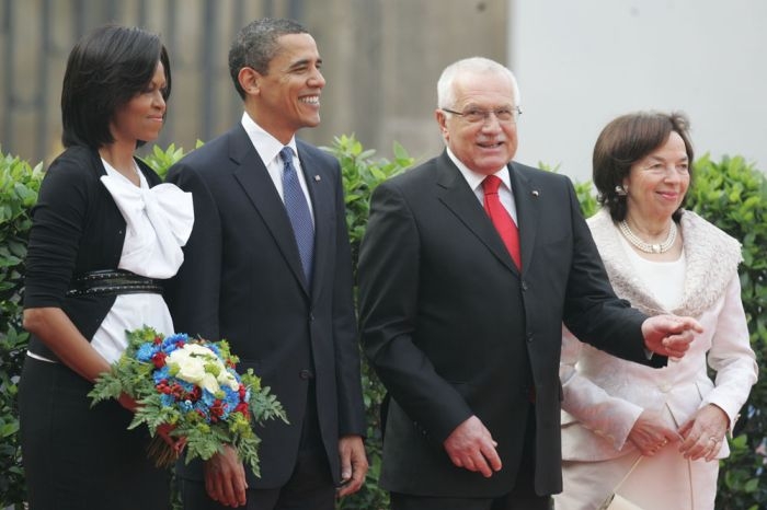 Prezident Obama s manželkou dorazili na Hrad.