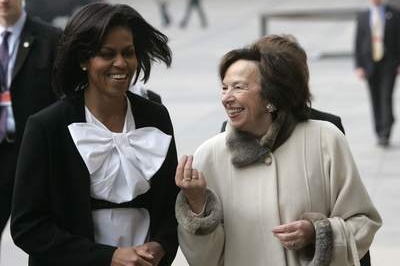 Livia Klausová a Michelle Obamová na Pražském hradě.