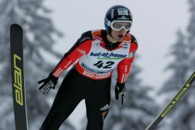 Skokan Jakub Janda při závodu během libereckého šampionátu.