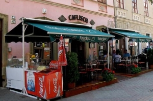 Cukrárna Caflisch fungovala od roku 1789. Cukrárna Caflisch fungovala od roku 1789.
