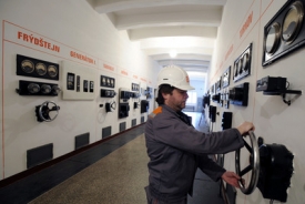 Interi&eacute;r vodn&iacute; elektr&aacute;rny.