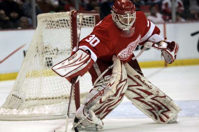 Chris Osgood už je desátý nejúspěšnější brankař NHL.