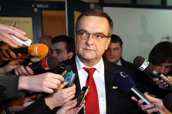 Kalousek prohrál souboj s Čunkem.