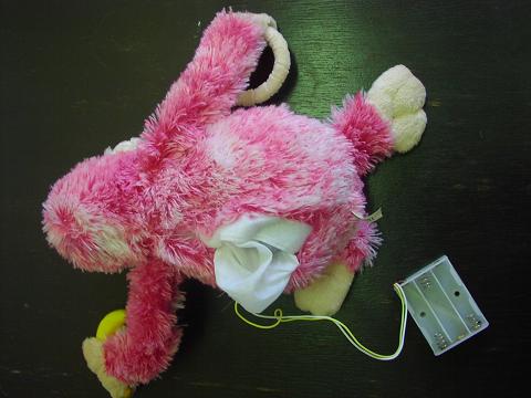 Kromě medvěda zakázala inspekce i několik hraček na baterky.