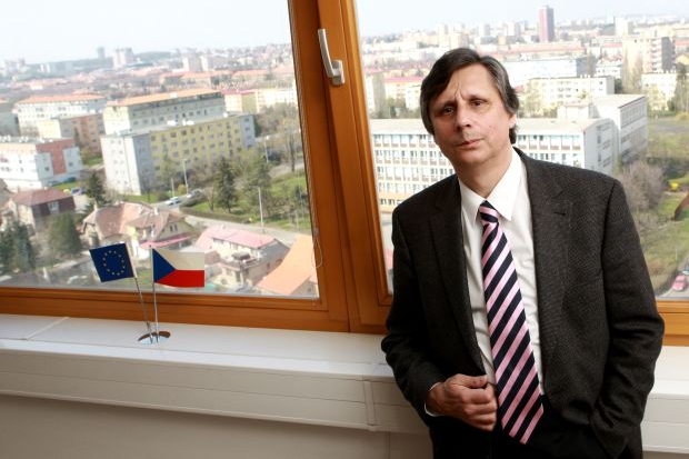 Jan Fischer se přesune ze Statistického úřadu do vedení vlády.