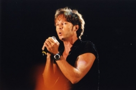 Zpěvák Peter Nagy.