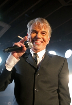 Billy Bob Thornton na sn&iacute;mku z březnov&eacute;ho koncertu v Texasu.