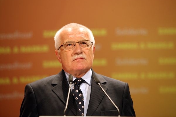 Prezident Václav Klaus udělil milosti na Velký pátek. Prezident Václav Klaus udělil milosti na Velký pátek.