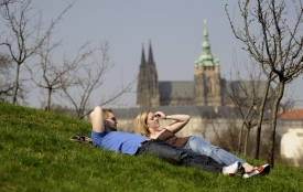 Málokdo zůstal v tak krásný slunečný den sedět doma.