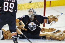 Brankář Edmontonu Jeff Drouin-Deslauriers pustil jenom jednu střelu.