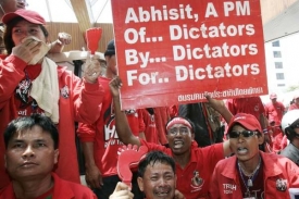 Kvůli demonstracím v Thajsku zrušen summit ASEAN. Kvůli demonstracím v Thajsku zrušen summit ASEAN.