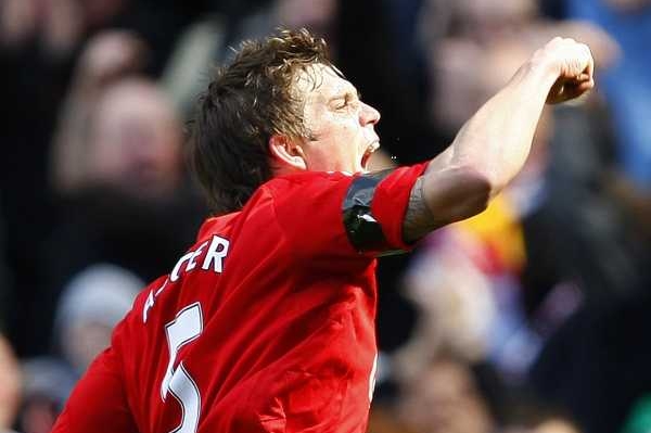 Daniel Agger oslavuje gól v síti Blackburnu. Daniel Agger oslavuje gól v síti Blackburnu.