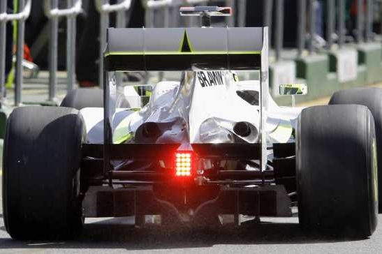 Kontroverzní zadní část monopostu formule 1 stáje Brawn GP.
