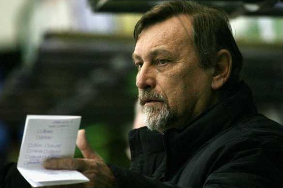 Josef Paleček zůstává trenérem hokejistů Karlových Varů.