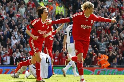 Hicks vlastní fotbalový klub Liverpool FC.