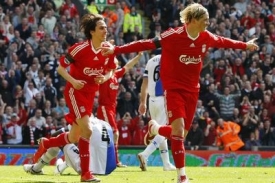 Hicks vlastní fotbalový klub Liverpool FC.