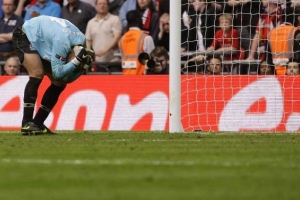 Momentka z utkání na londýnském Wembley.