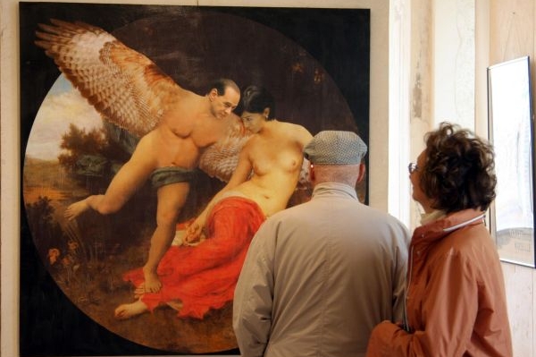 Obraz okřídleného Berlusconiho od Filippa Panseky.