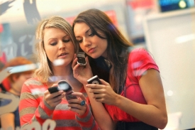 SMS pozdravy z dovolené už účty za telefon tak citelně nenavýší.