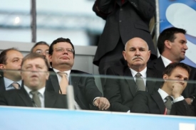Pavel Mokr&yacute; (vpravo) na Euru. Vlevo dole Jaroslav Vacek.