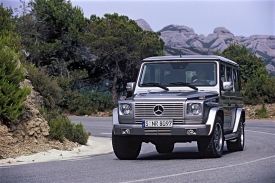 Nejrychlejší sériový Mercedes G současnosti nese označení 55 AMG.