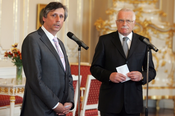 Jan Fischer se dnes sešel s Václavem Klausem. Jan Fischer se dnes sešel s Václavem Klausem.