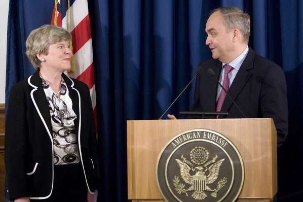 Vyjednavačka USA  Gottemoellerová a ředitel MFA Antonov v Římě.