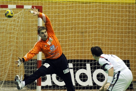 Gólman české reprezentace v házené Martin Galia.