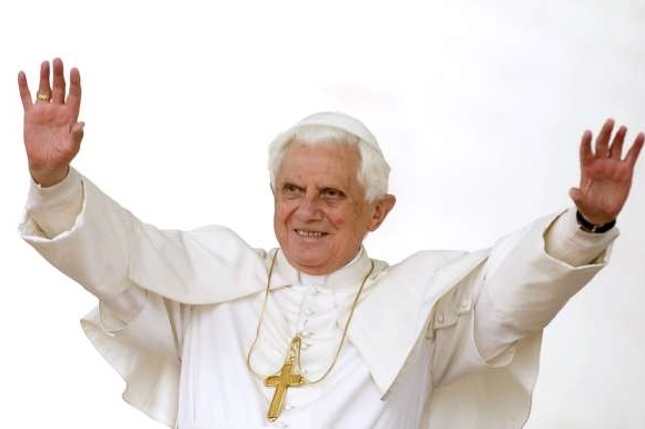 Benedikta  XVI.  čeká moc práce. Jeho předchůdce svatořečil 480 lidí. 