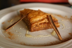 Řecký dezert baklava.