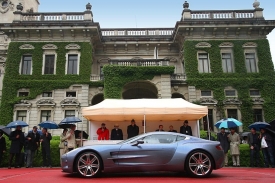 Aston One-77 by se měl dostat k majitelům začátkem příštího roku.