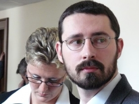 Trutnovsk&aacute; trag&eacute;die m&aacute; dvě verze.