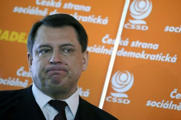 Členové ČSSD se budou moci vyjádřit k možné spolupráci s komunisty. Členové ČSSD se budou moci vyjádřit k možné spolupráci s komunisty.