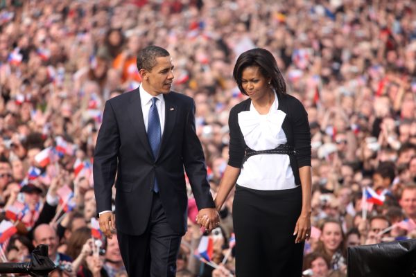 Barack Obama a jeho žena Michelle v Praze.