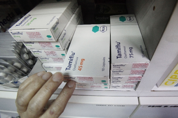 Lékaři upozorňují: Tamiflu je teď zbytečný, počkejte na epidemii.