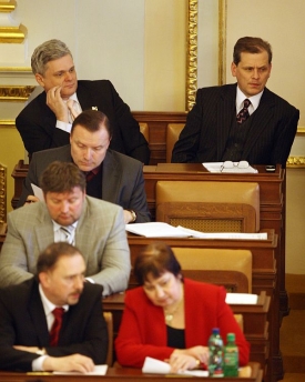 Zástupci ODS v poslaneckých lavicích. Všichni už nejsou členy klubu.