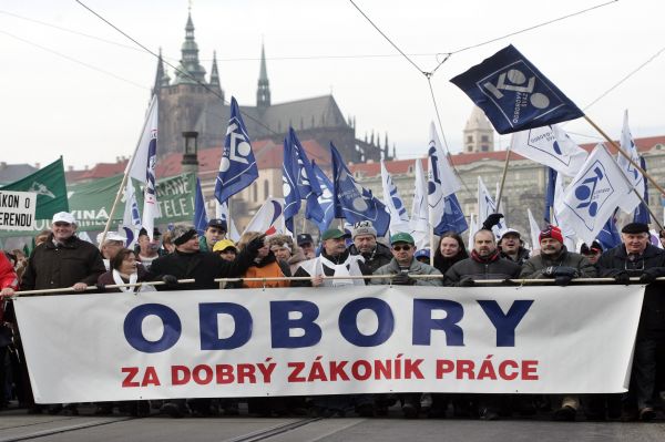 Odboráři chtějí upozornit na negativní dopady krize demonstrací.