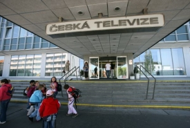 Česká televize odvysílá spoty kandidátů do Evropského parlemantu.