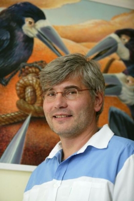 Epidemiolog Jiří Beran radí situaci nepodceňovat, ale nepanikařit.