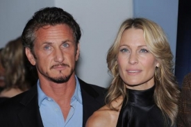 Herecký pár Sean Penn a Robin Wright Pennová.