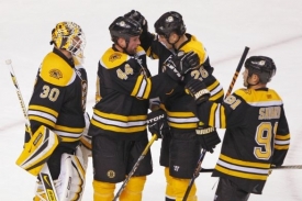 Boston se raduje. Porazil Carolinu.